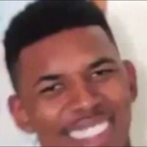 Meet your Posher, Levi